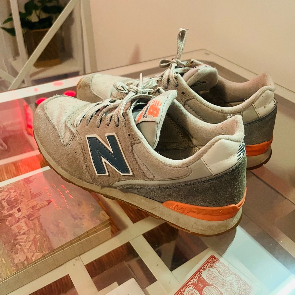 New Balance 696 size 8